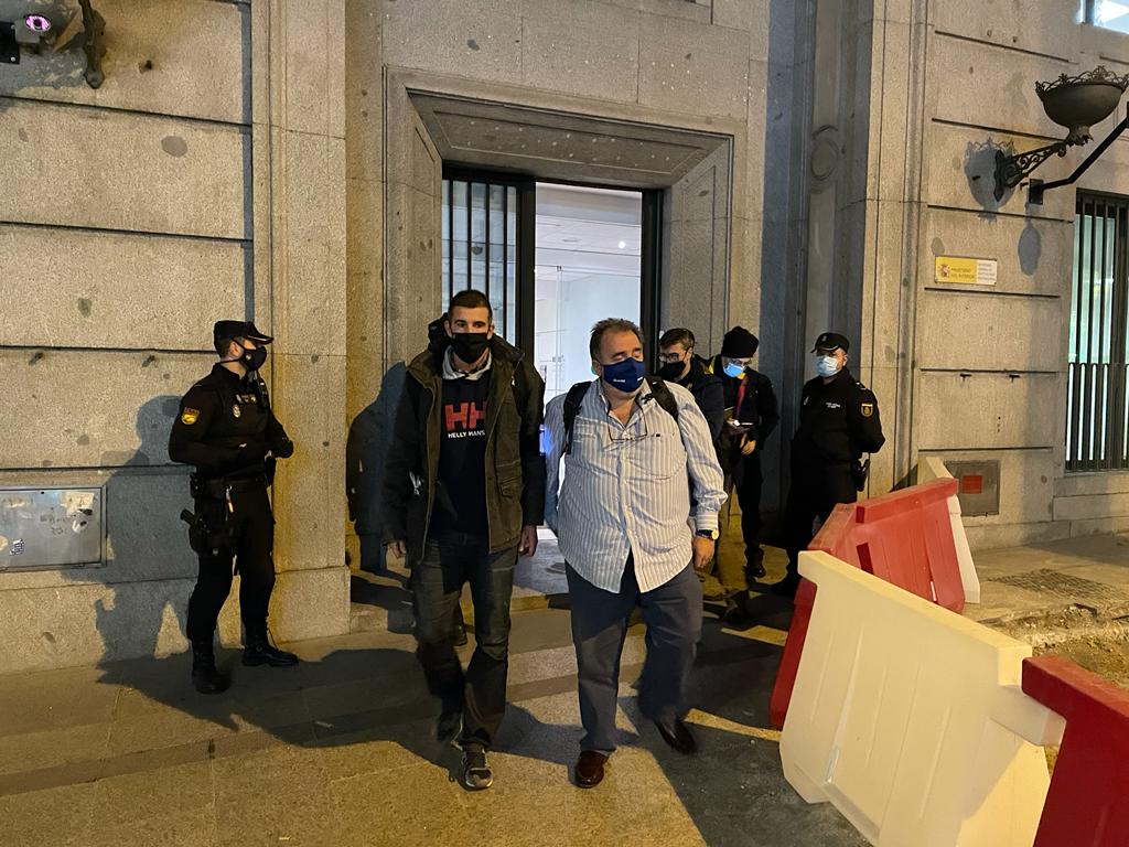 Los representantes de los sindicatos de los funcionarios de prisiones, desalojados por la Policía Los representantes de los sindicatos de los funcionarios de prisiones, desalojados por la Policía