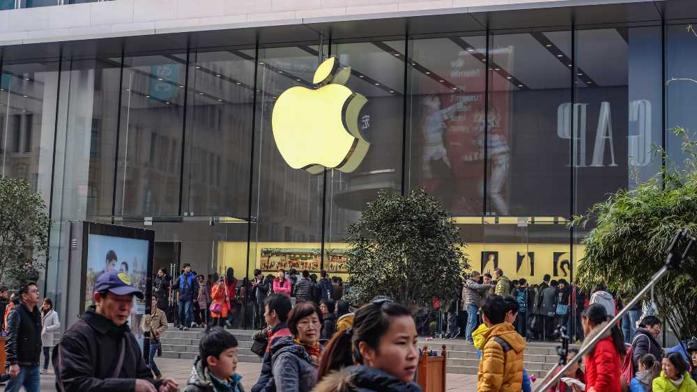Apple Apple