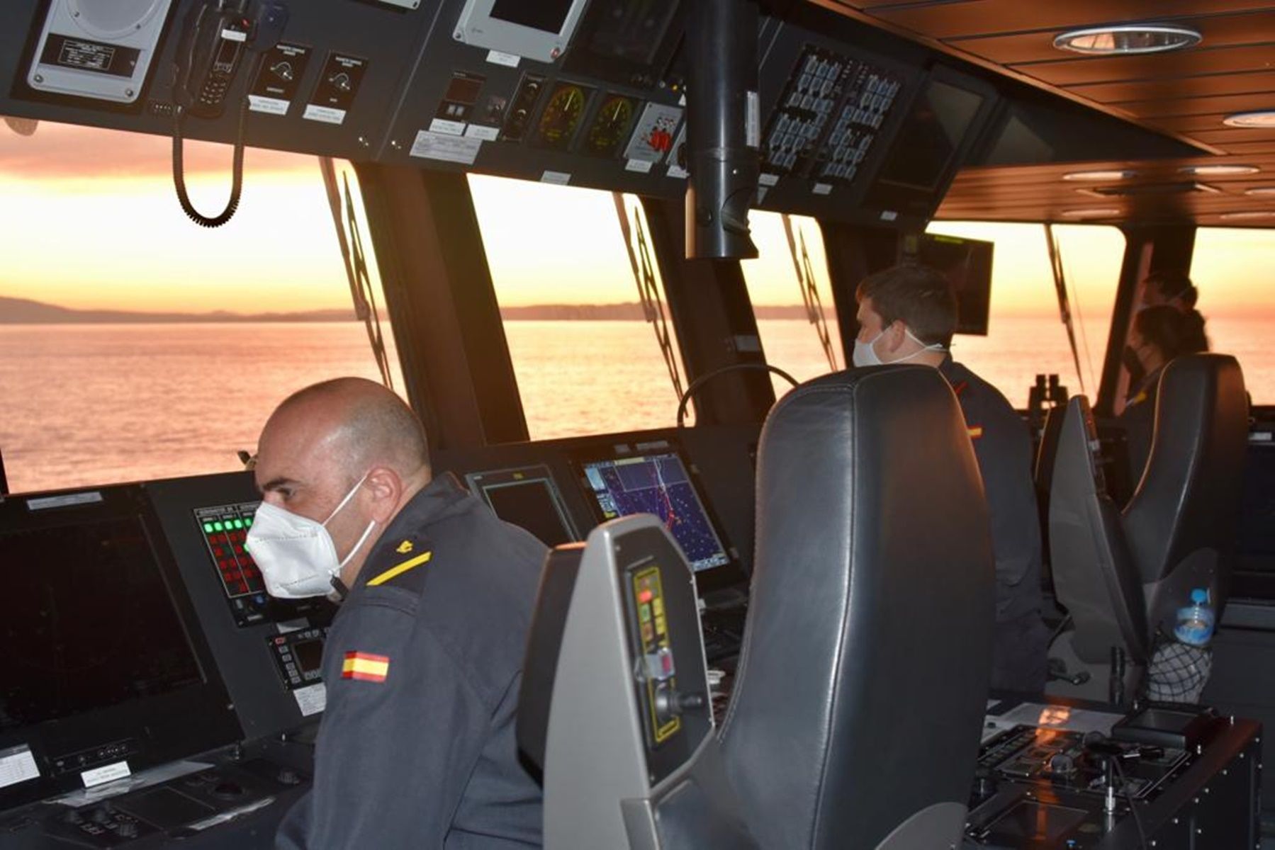 La Armada Española en el buque 'Audaz' realizando la misión de vigilancia marítima en torno a Melilla (Fuente: Estado Mayor de la Defensa)