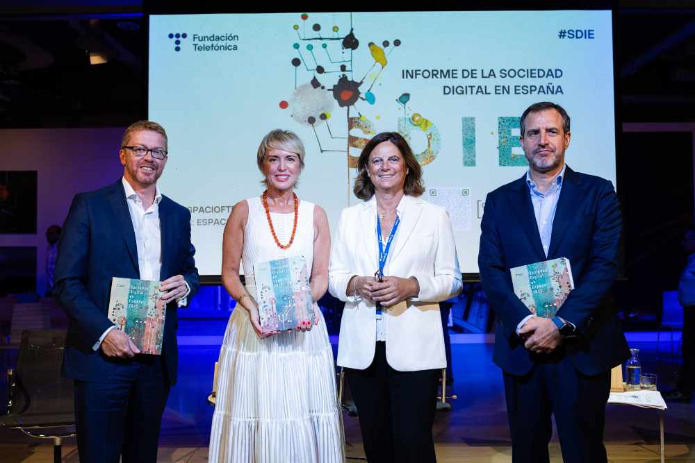Imagen de la presentación del Informe sobre la Sociedad Digital en España 2022 en la Fundación Telefónica. Imagen de la presentación del Informe sobre la Sociedad Digital en España 2022 en la Fundación Telefónica.