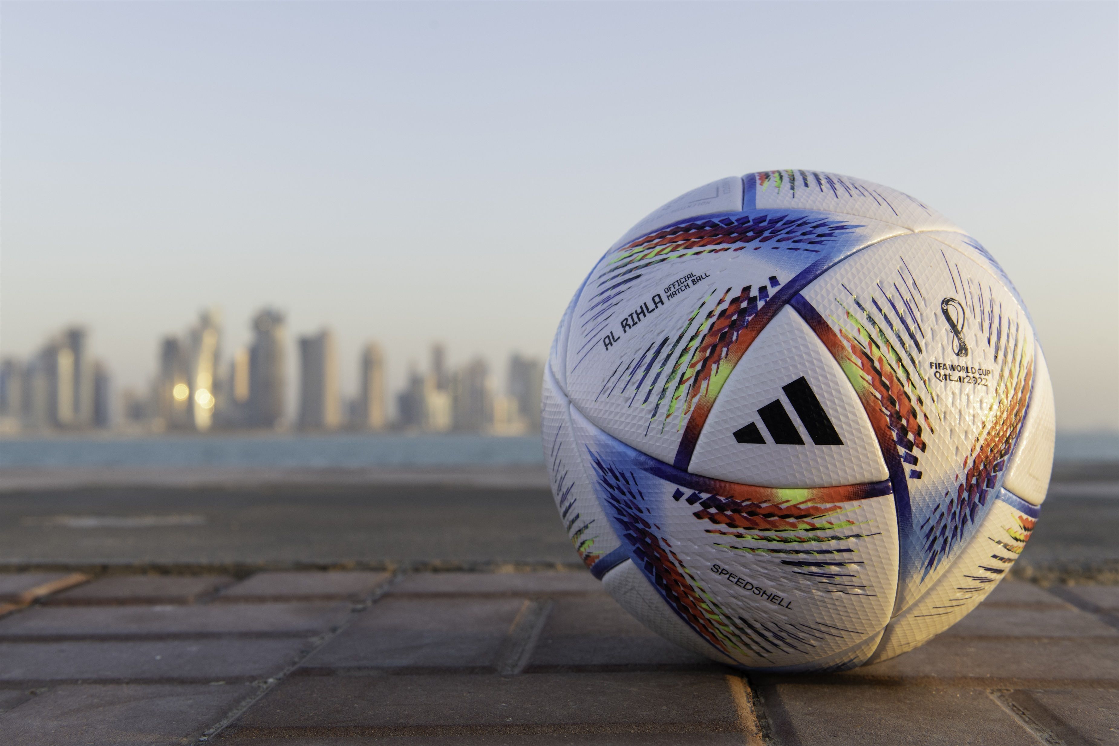 Balón de Adidas 'Al Rihla' para el Mundial de Catar 2022. (Foto: Mohamed Ali Abdelwahid/Adidas) Balón de Adidas 'Al Rihla' para el Mundial de Catar 2022. (Foto: Mohamed Ali Abdelwahid/Adidas)