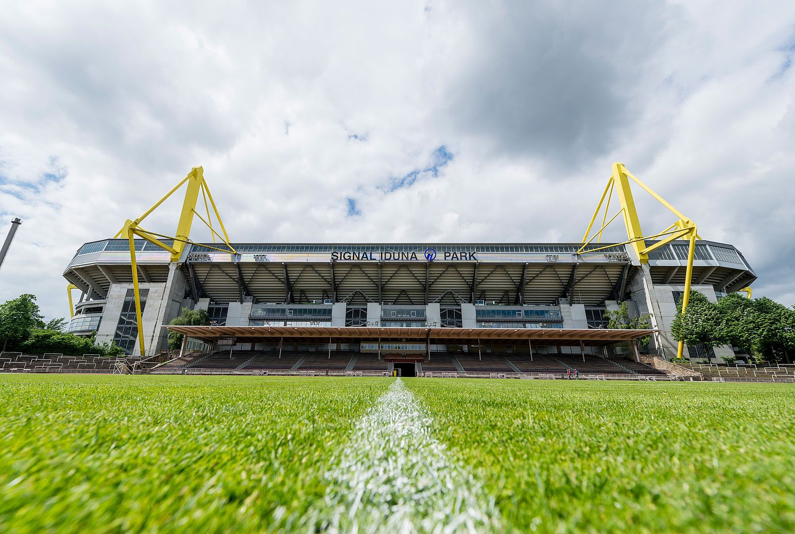 signal iduna park signal iduna park