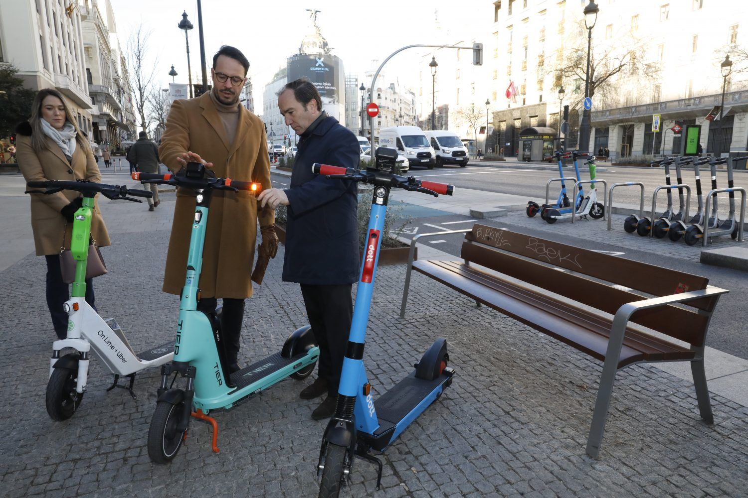 Imagen de la presentación de los nuevos patinetes eléctricos.