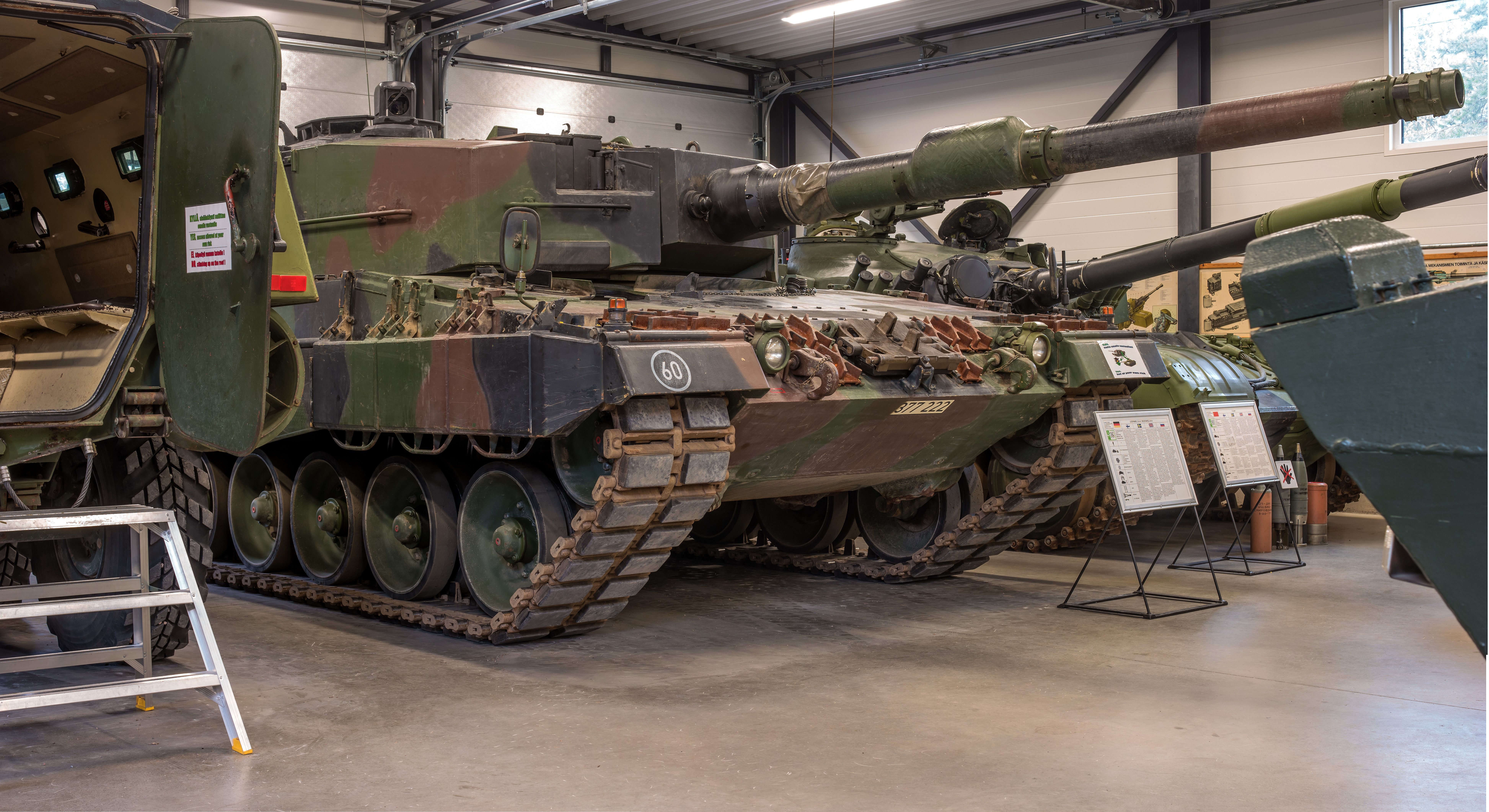 Tanque Leopard 2 a 4. Imagen de recurso. Tanque Leopard 2 a 4. Imagen de recurso.