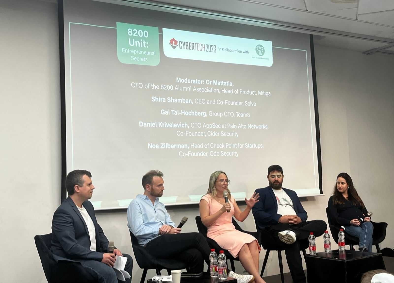Imagen de la mesa redonda. Linkedin Shira Shamban. Imagen de la mesa redonda. Linkedin Shira Shamban.