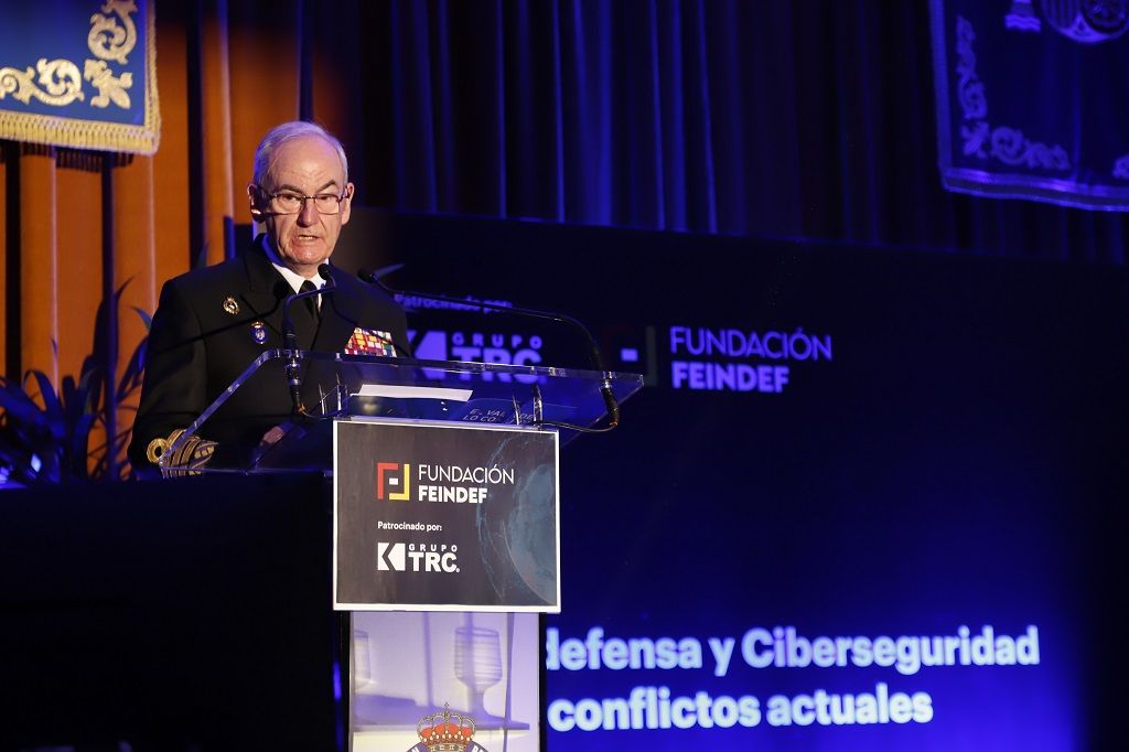 El Almirante General D. Teodoro López Calderón, Jefe del Estado Mayor de la Defensa, en el discurso con el que ha inaugurado la "Jornada de Ciberdefensa y Ciberseguridad en los conflictos actuales", organizada por la Fundación FEINDEF 