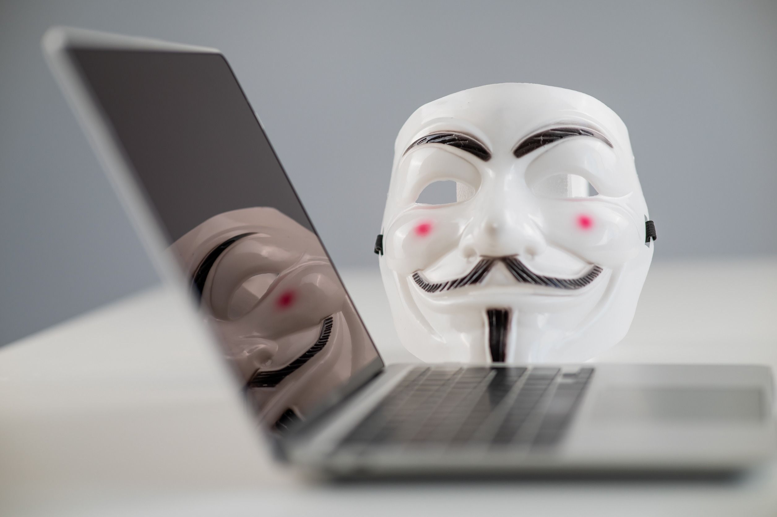 Dos universidades británicas sufren ataques DDoS de Anonymous Sudán