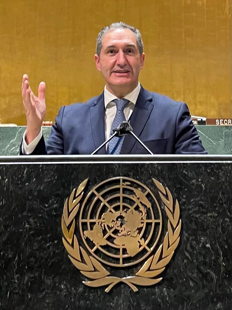 José Cepeda en la ONU. José Cepeda en la ONU.
