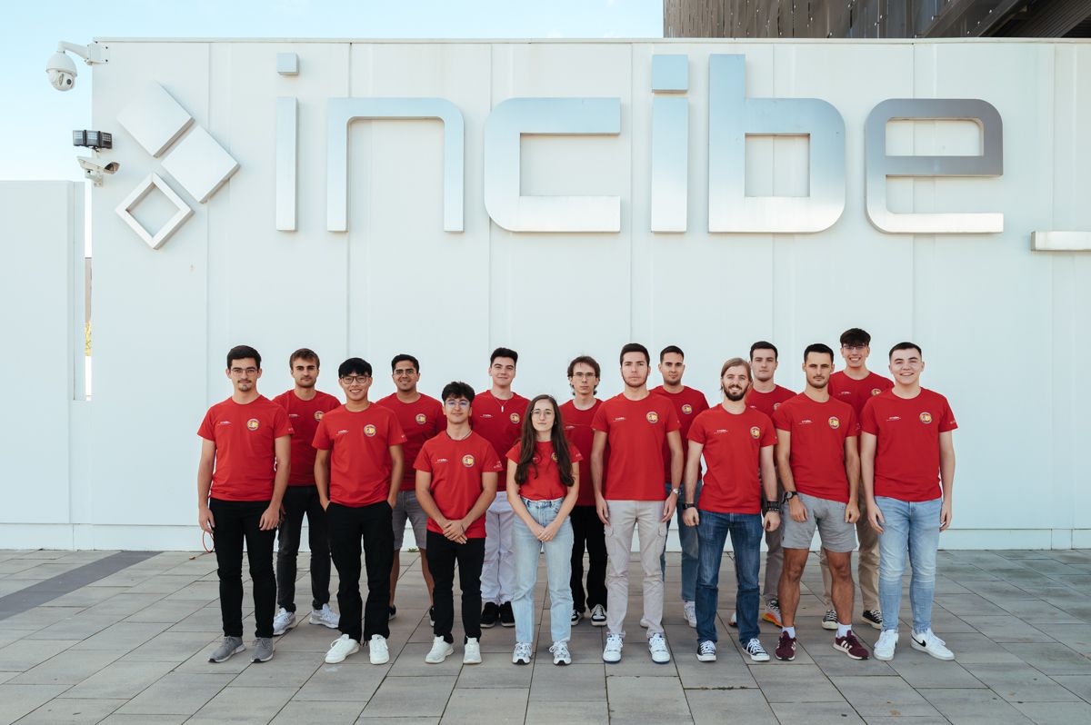 El equipo español en ECSC 2023.