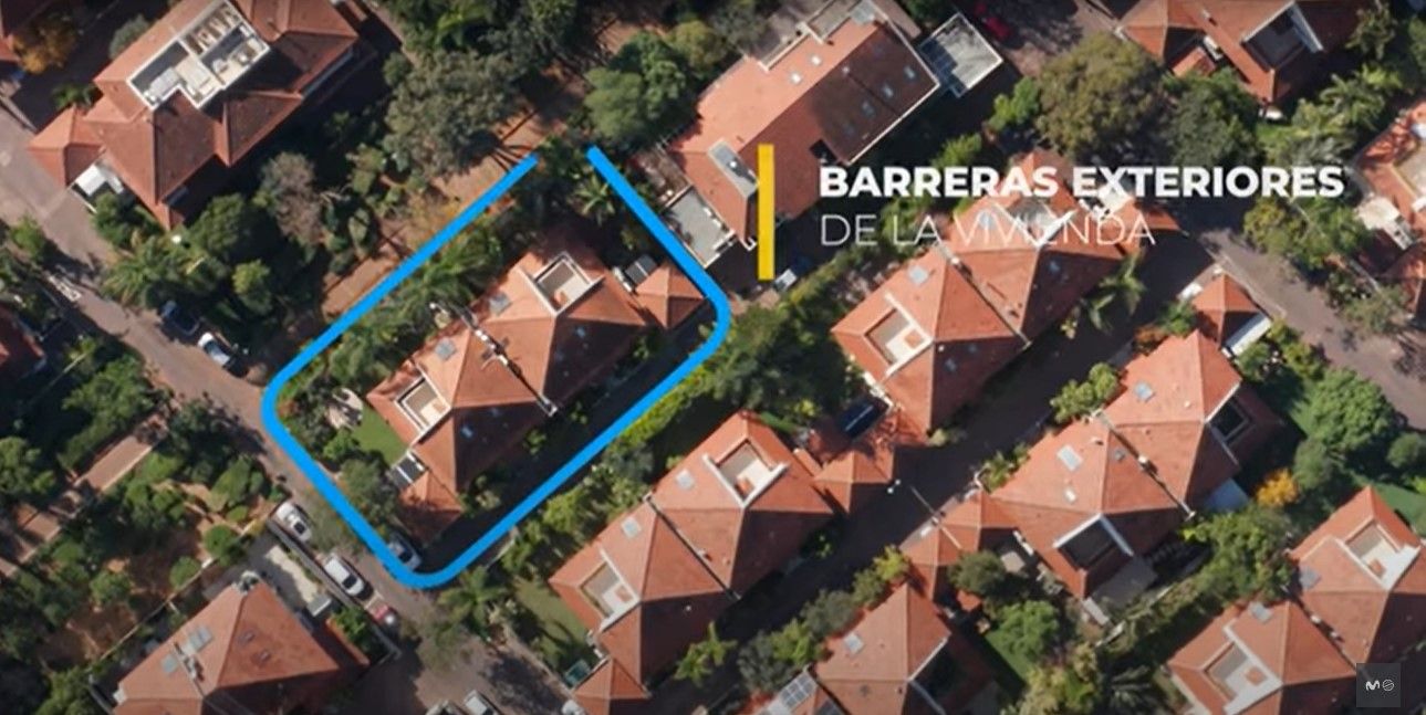 Movistar Prosegur crea un perímetro para proteger el exterior de la vivienda.