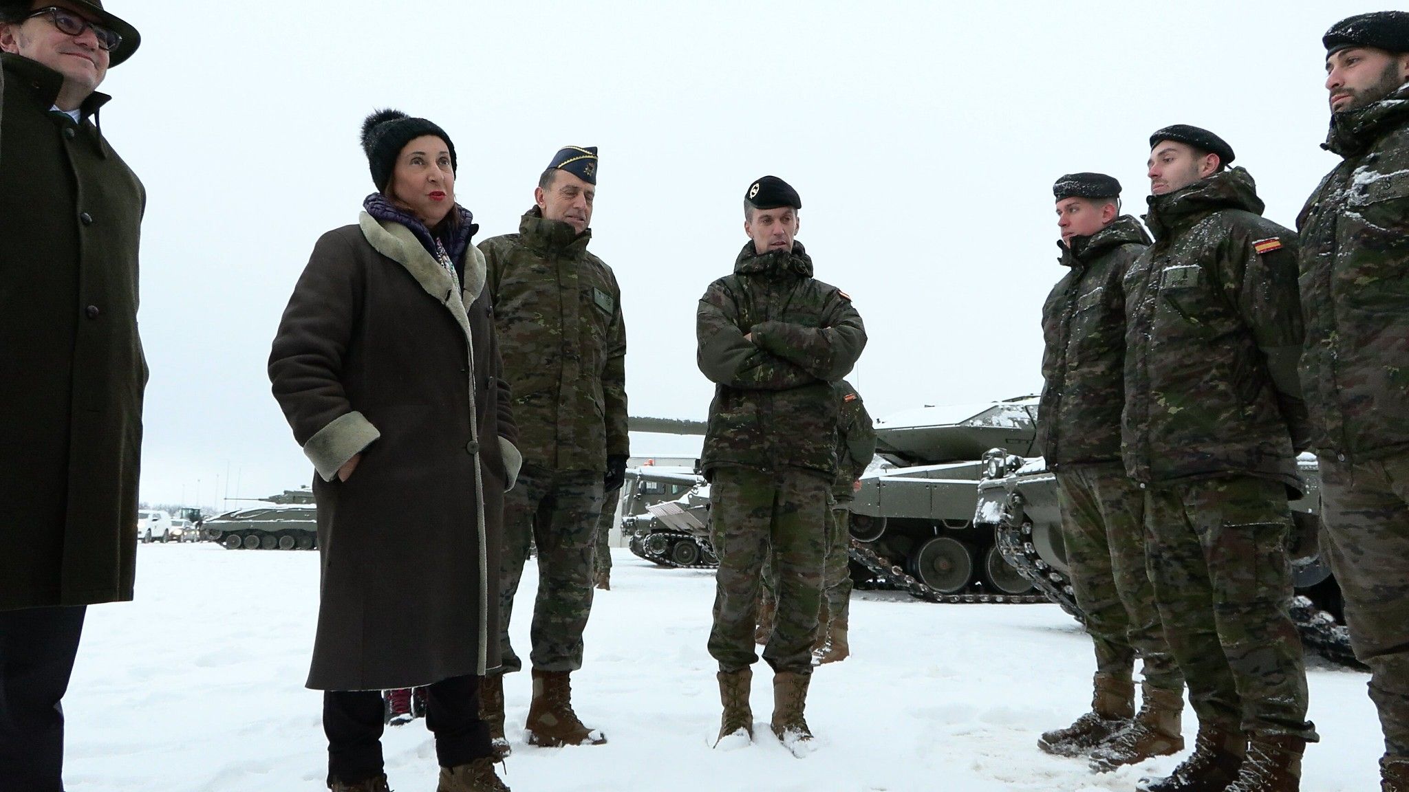 Visita de la ministra de Defensa, Margarita Robles, a las tropas españolas desplegadas en la base militar de Adazi (Letonia) (Foto: Ministerio de Defensa) Visita de la ministra de Defensa, Margarita Robles, a las tropas españolas desplegadas en la base militar de Adazi (Letonia) (Foto: Ministerio de Defensa)