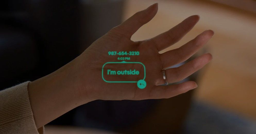 AI Pin proyecta en la mano del usuario el menú y los mensajes (Imagen de Humane)