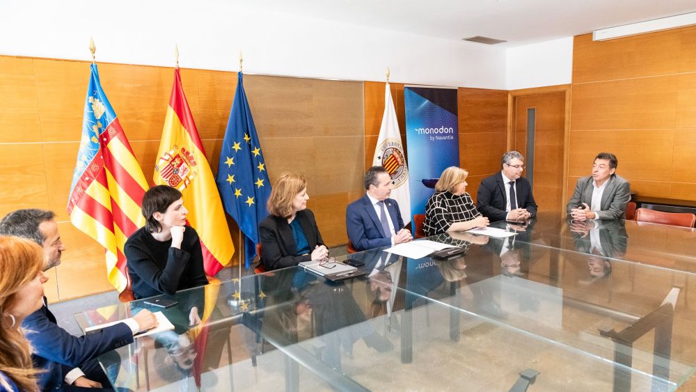 Imagen de la firma entre Navantia y la UPV.