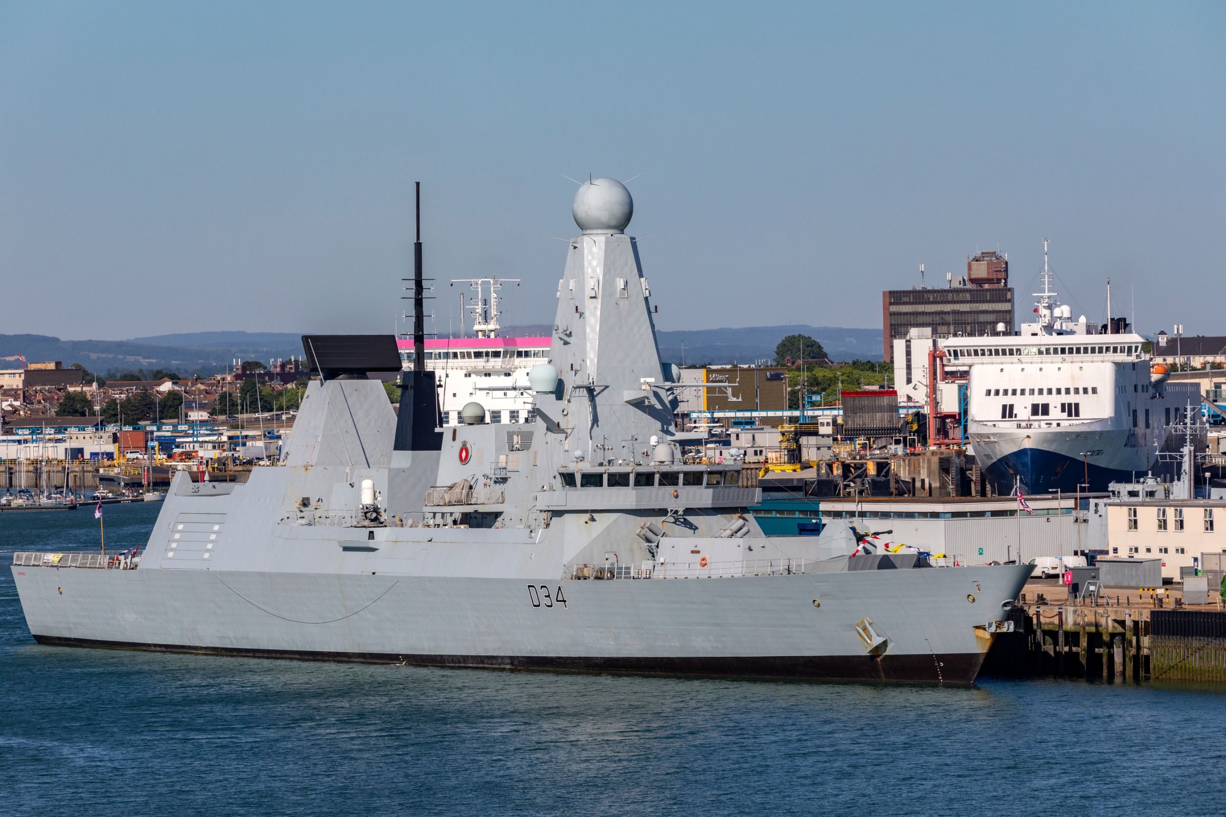El HMS Diamond es un destructor de defensa aérea tipo 45 o clase Daring de la Royal Navy británica.