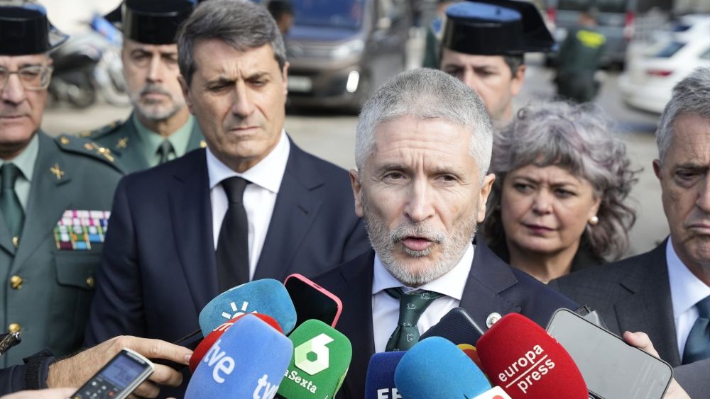 El ministro de Interior, Fernando Grande-Marlaska, visita la Comandancia de la Guardia Civil de Cádiz, a 10 de febrero de 2024 en Cádiz (Andalucía, España). - Joaquín Corchero - Europa Press.