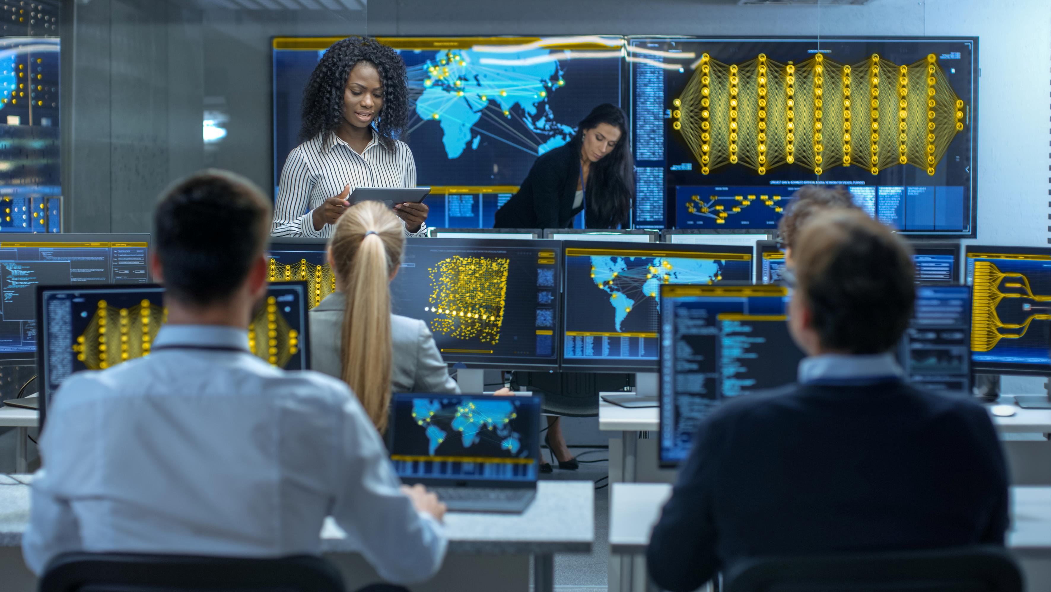 Este año se necesitarán 83.000 nuevos profesionales en ciberseguridad. Foto: Cipher.