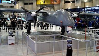 TAI Aksungur en la Feria Internacional de la Industria de Defensa 2019 en Estambul, Turquía. TAI Aksungur en la Feria Internacional de la Industria de Defensa 2019 en Estambul, Turquía.
