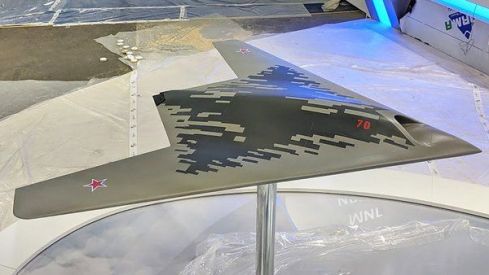 Sukhoi S-70 Okhotnik-B. Fuente: Wikimedia Sukhoi S-70 Okhotnik-B. Fuente: Wikimedia