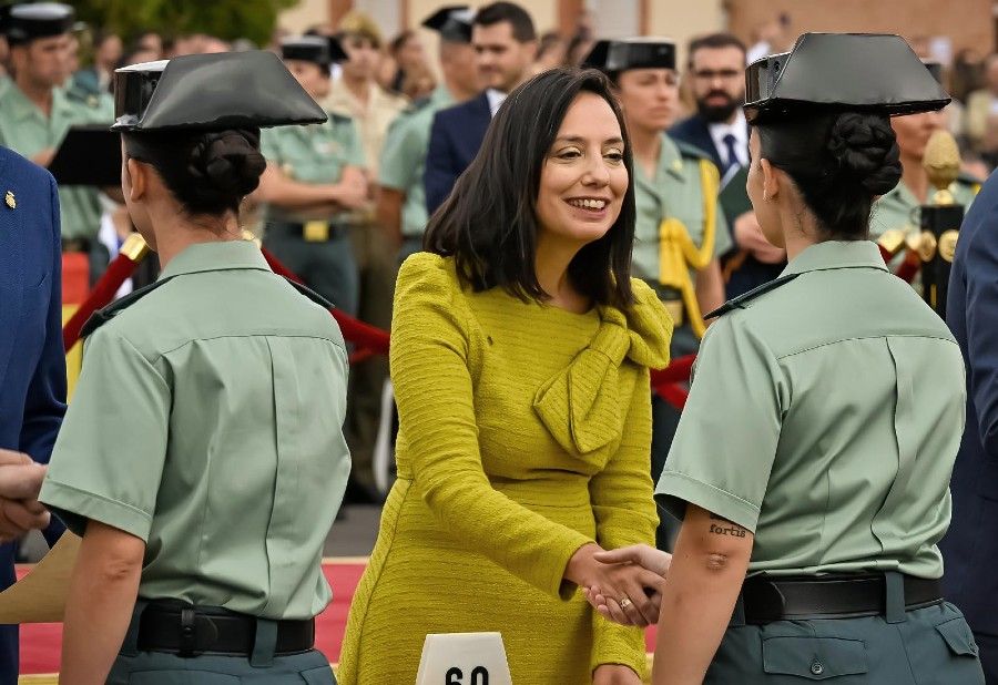 La directora general de la Guardia Civil, Mercedes González, durante la ceremonia de graduación de su 129ª promoción, la que cuenta con más mujeres hasta la fecha.