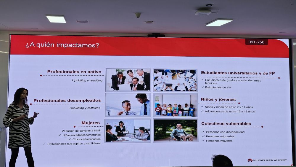 La vicepresidenta de Huawei España, Carmen González Gens, mostrando los distintos públicos objetivos de la Academia. La vicepresidenta de Huawei España, Carmen González Gens, mostrando los distintos públicos objetivos de la Academia.