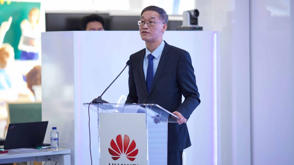 Yao Jing, embajador de China en España. Yao Jing, embajador de China en España.