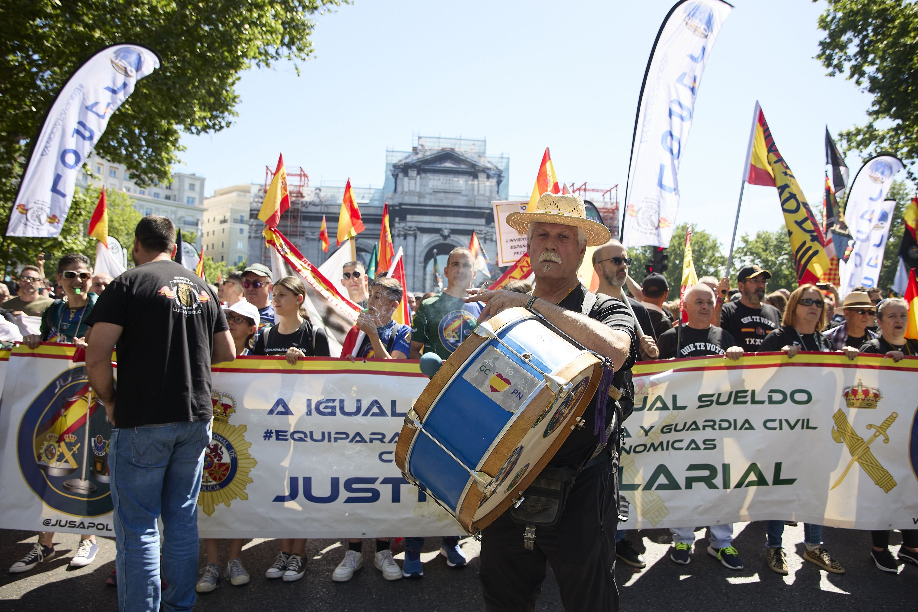 Manifestación de los sindicatos de la Policía Nacional y la Guardia Civil, convocada por las asociaciones JUPOL, JUSAPOL y JUCIL, para exigir una equiparación salarial con las policías autonómicas y una jubilación más justa | Foto: Jesús Hellín / Europa Press