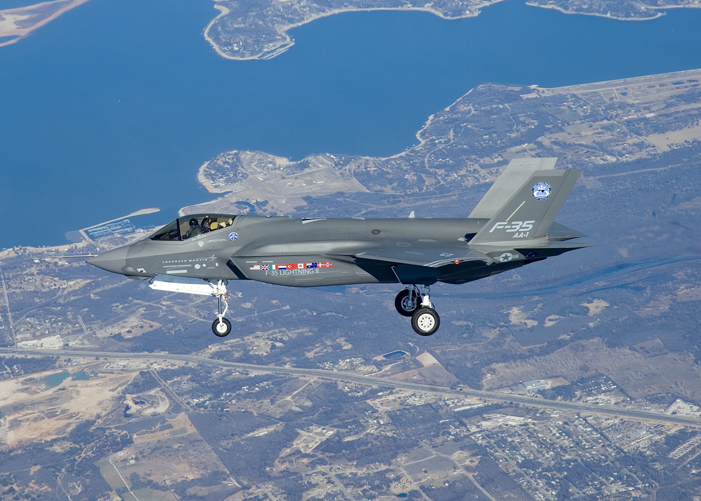 EEUU se rearma hasta los dientes con 2.456 nuevos aviones de combate F-35.