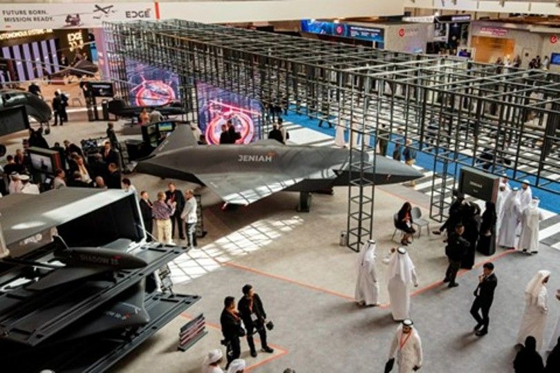 Stand de la empresa Edge, que presentará en IDEX 25 más de 200 productos de sistemas no tripulados, armamento inteligente y tecnologías de defensa innovadoras. Fuente: Edge Group.