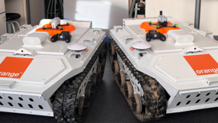 324 Robots MasOrange MWC 324 Robots MasOrange MWC