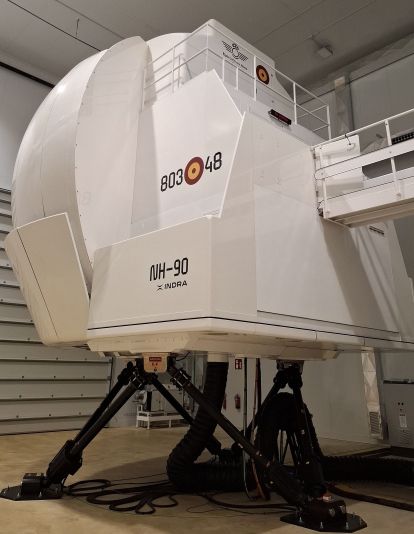Imagen del simulador NH90 de INDRA.