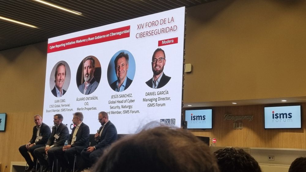Mesa redonda sobre Cyber Reporting Mesa redonda sobre Cyber Reporting