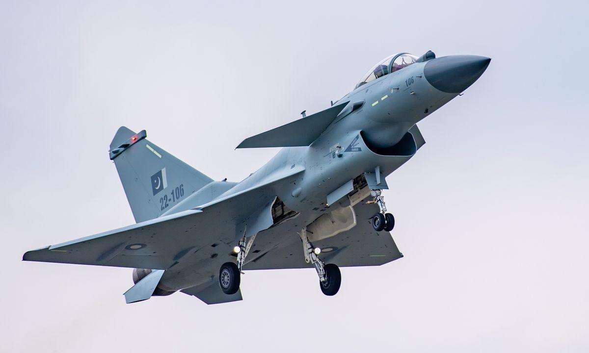 Cazas de fabricación china J-10C del ejército de Pakistán. Foto: AVIC.