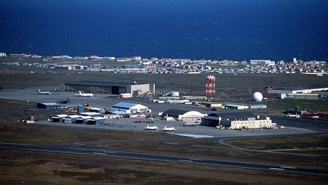 Vista aérea de la base de Keflavik en 1982. Foto: Wikimedia. Vista aérea de la base de Keflavik en 1982. Foto: Wikimedia.